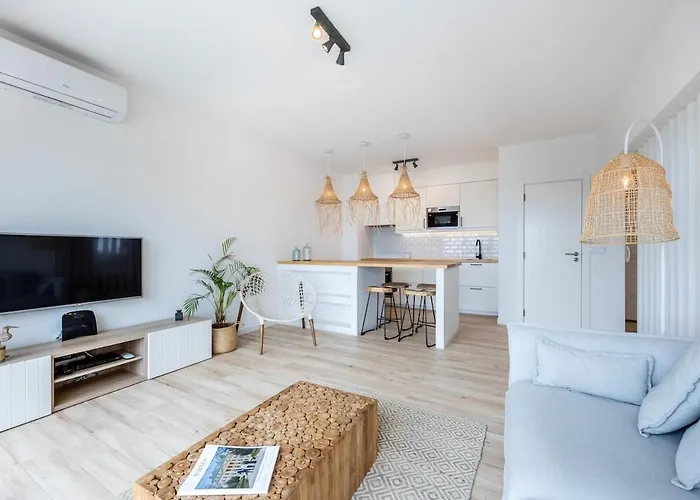 Dos Tres Castelos - Beachfront With Pool By Seeview Pt *