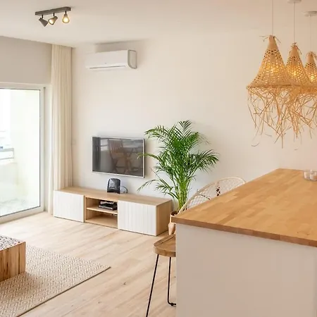 Dos Tres Castelos - Beachfront With Pool By Seeview Pt