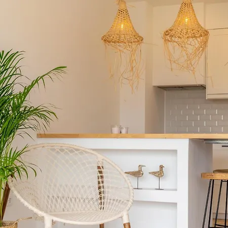 アパート Dos Tres Castelos - Beachfront With Pool By Seeview Pt *