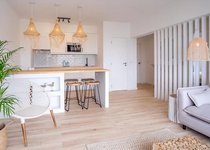 Dos Tres Castelos - Beachfront With Pool By Seeview Pt